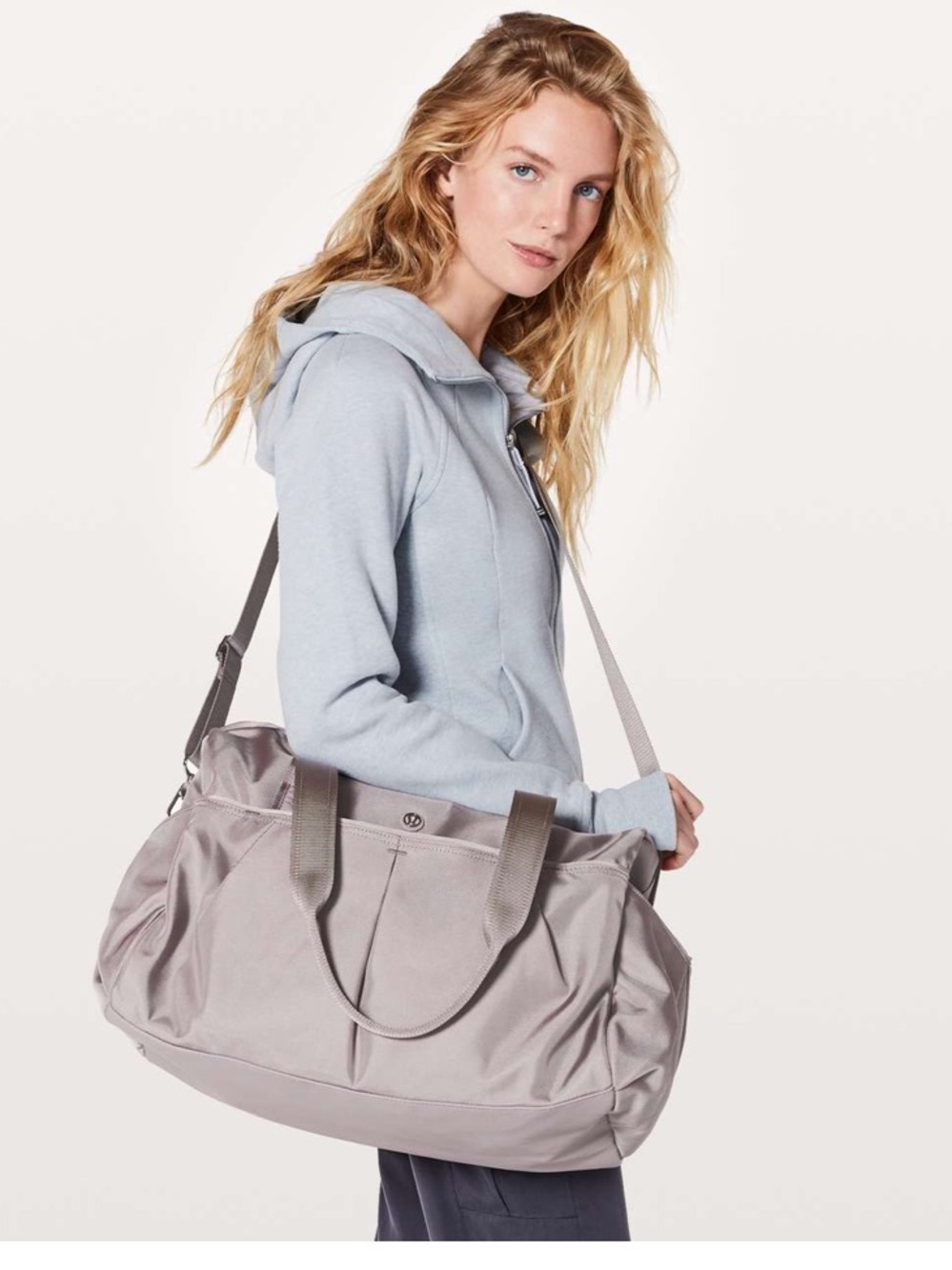 lululemon All Day Duffel *Heatproof Pocket 31L - Picture 2 of 9